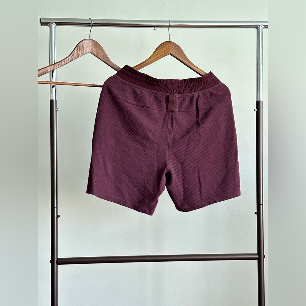 Lululemon At Ease Shorts 7” Medium Burgundy